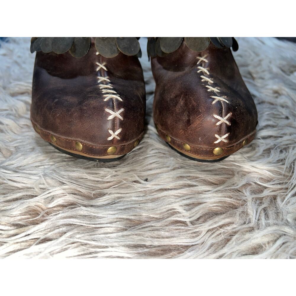 Volatile Women's Heeled Clogs - Picture 16 of 16